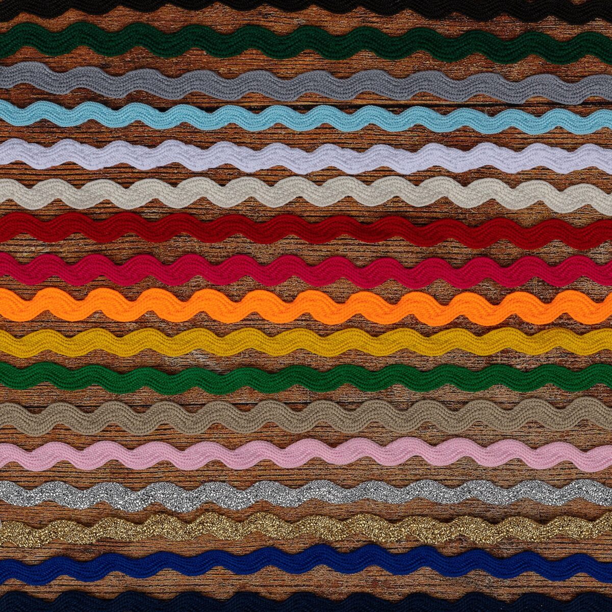 Maroon Ric Rac Cartoon Ric Rac Trim | Narrow Ric Rac | 4.5mm Wide - Discount Fabrics Ltd